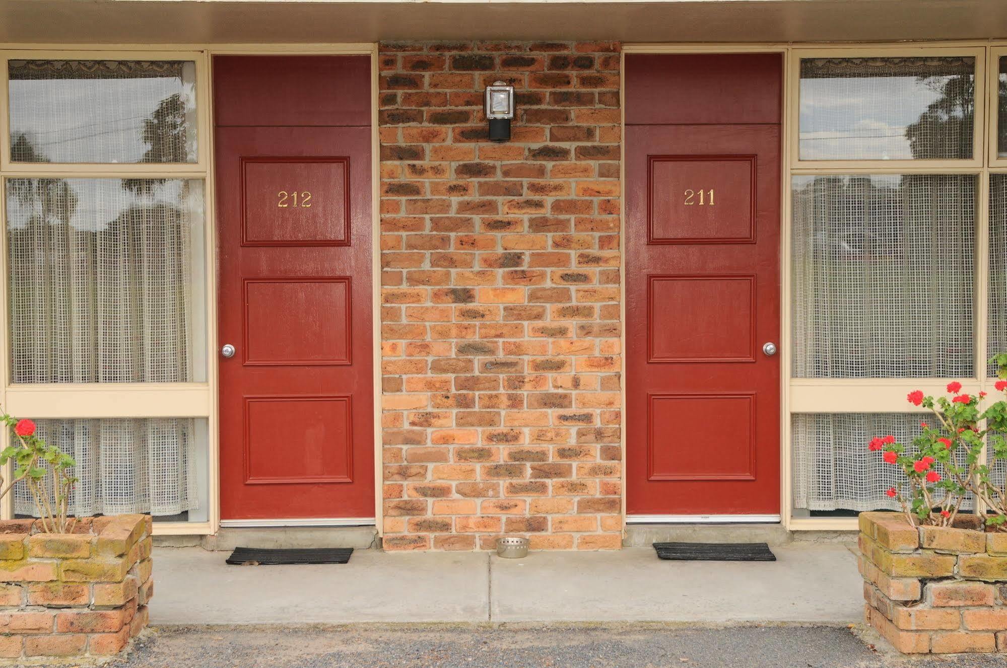 Peninsula Motor Inn Tyabb エクステリア 写真