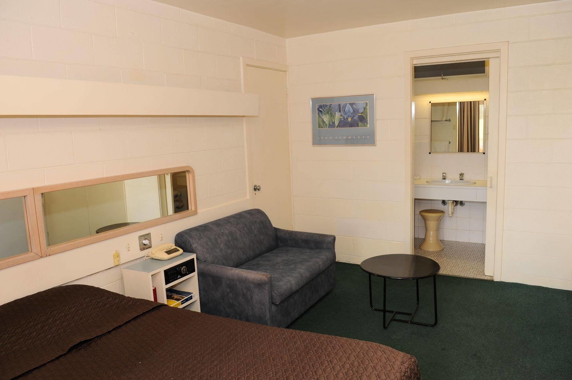 Peninsula Motor Inn Tyabb エクステリア 写真