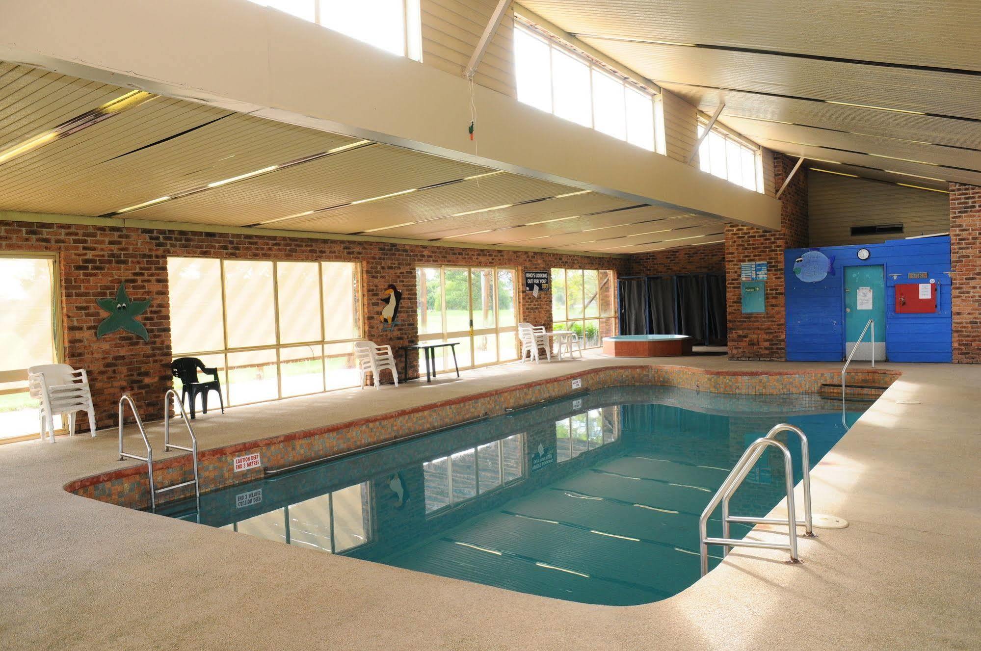 Peninsula Motor Inn Tyabb エクステリア 写真